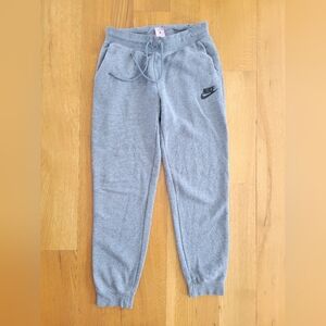 Mens size small Nike joggers